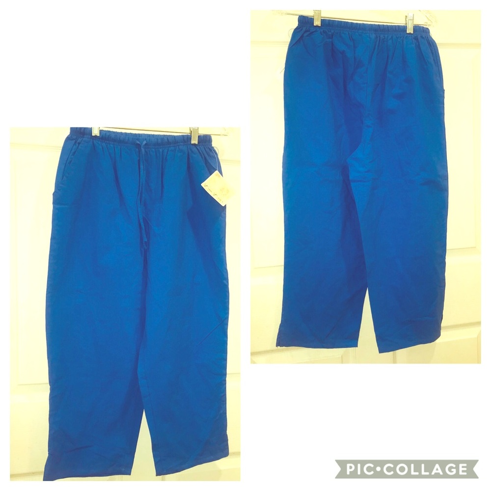 🆕 Bobbie Brooks Casual solid Blue Scrubs M 8/10